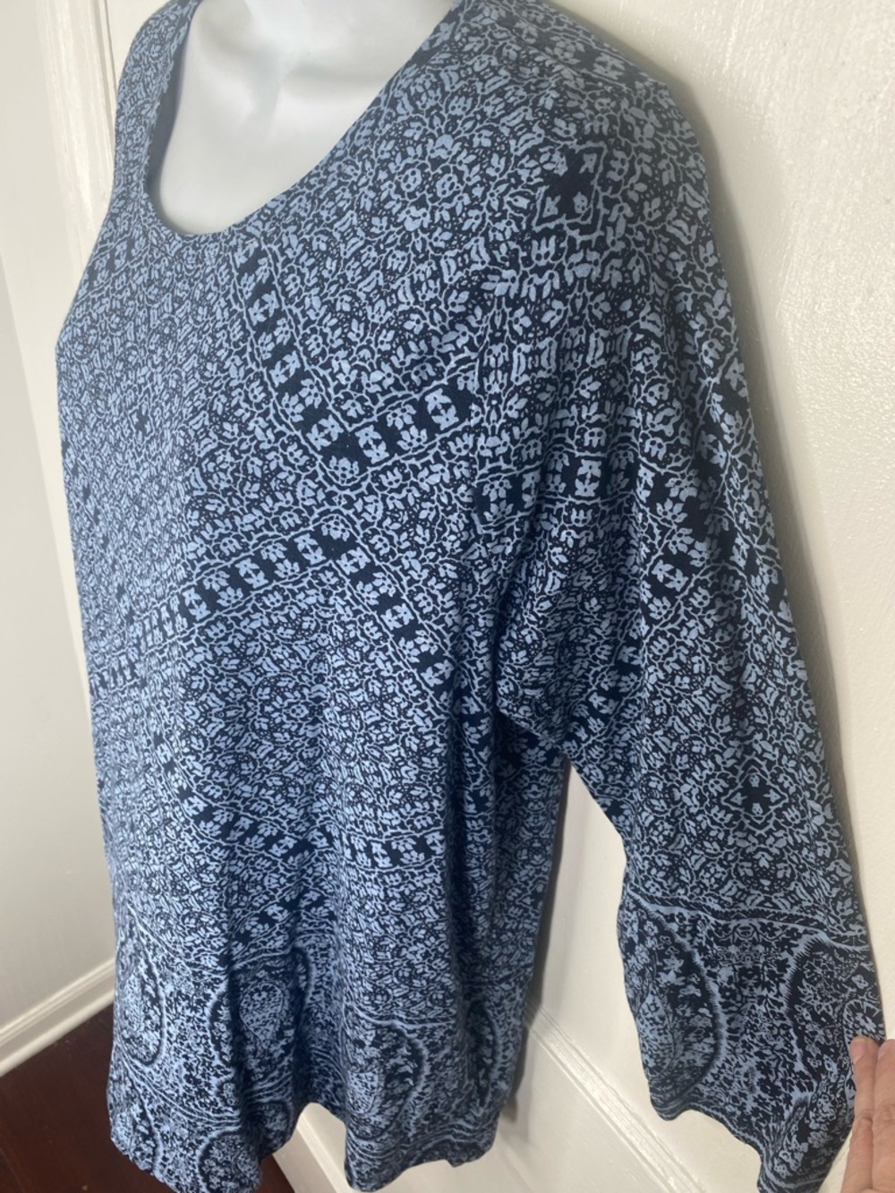 Lucky Brand NWT Blue Patterned Scoop Neck Tunic - Picture 2 of 6